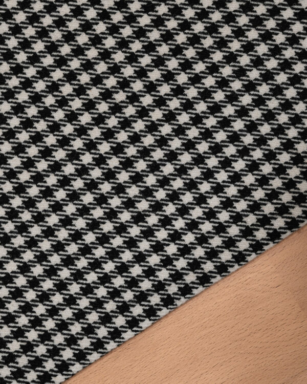Pepita black / white fabric for your Porsche.