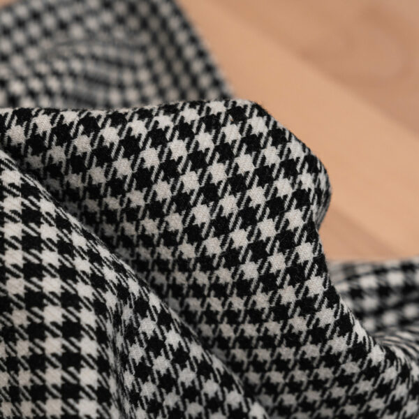 Pepita black / white fabric for your Porsche.