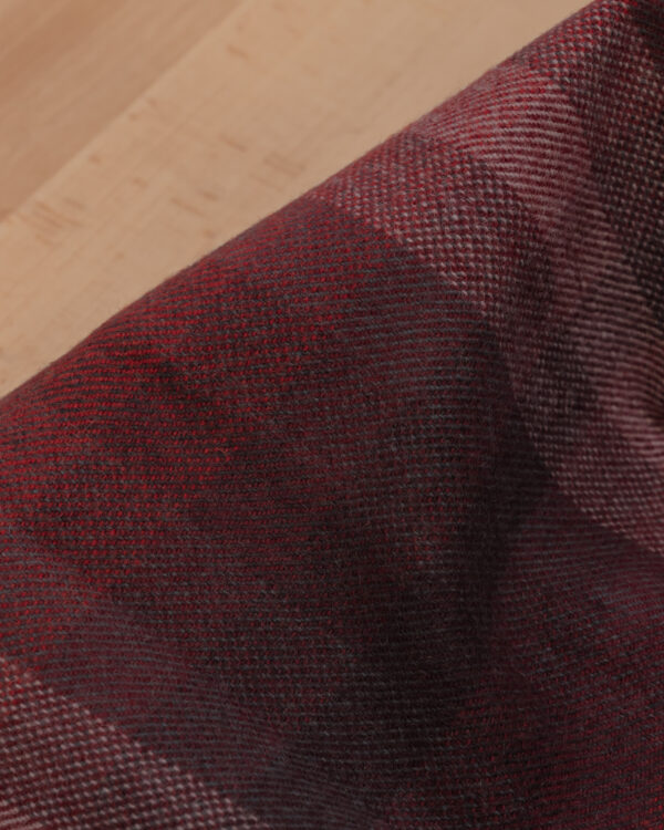 Multicolor red fabric plaid for your Porsche.