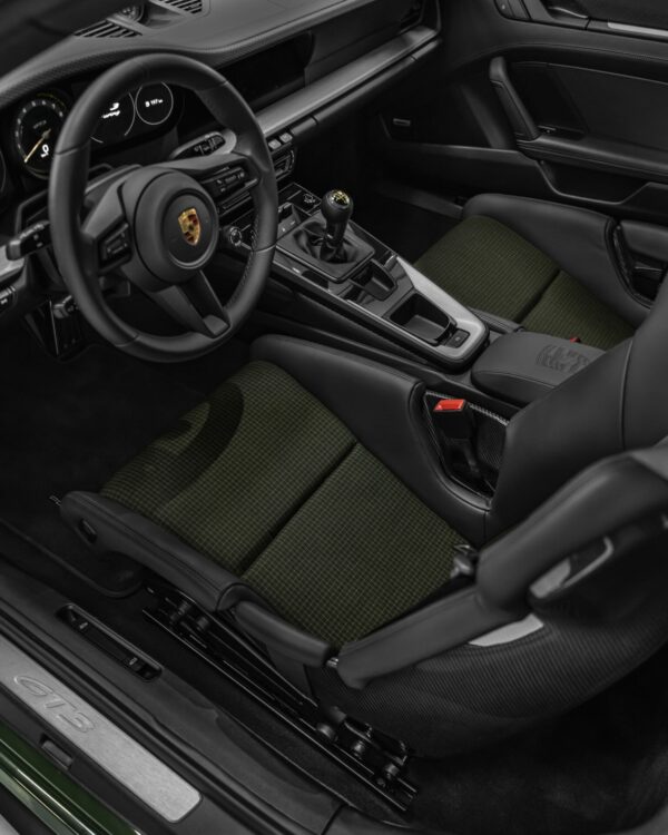 Insert set for LWB 918 Porsche carbon seats