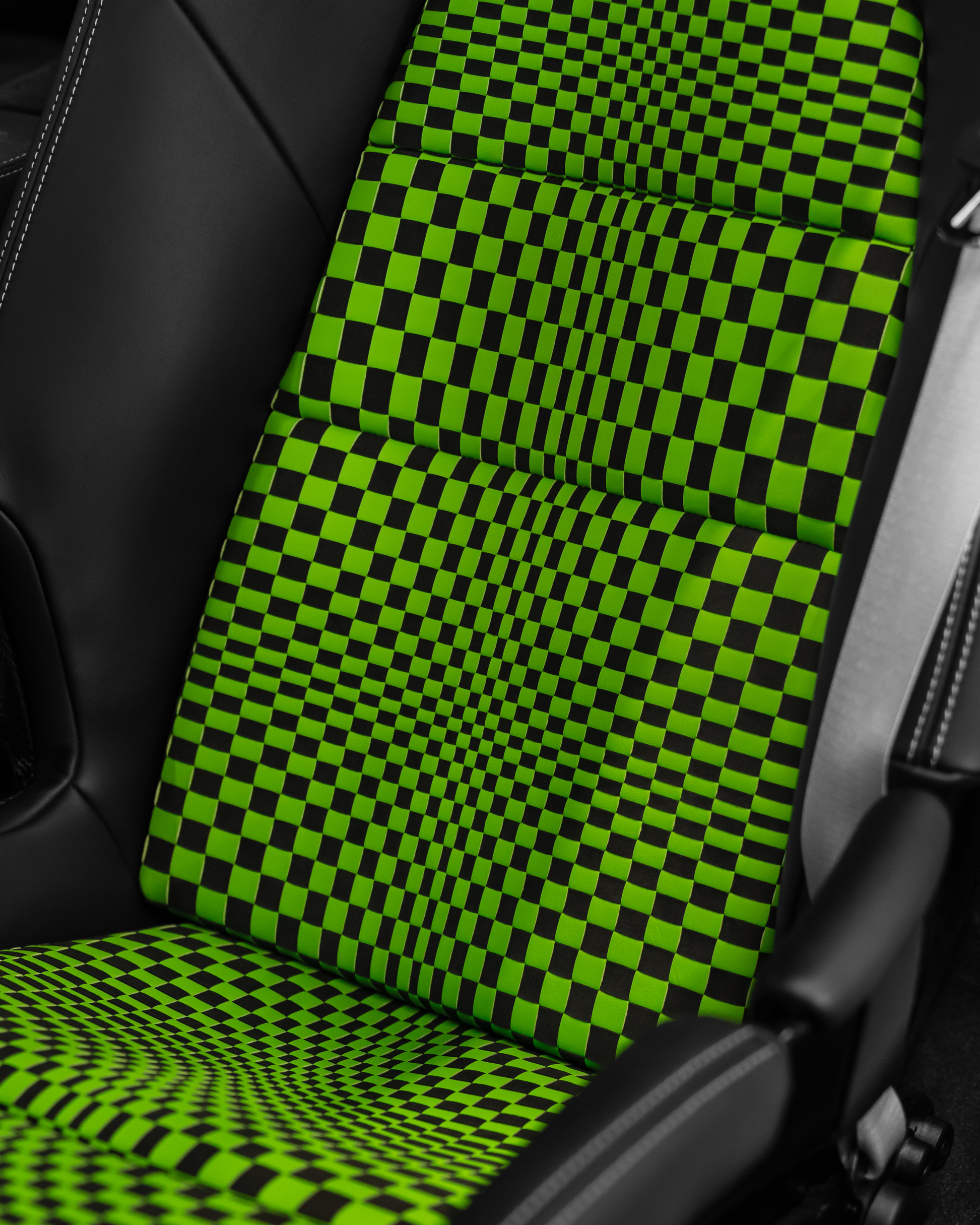 Custom seat inserts LWB 918 carbon buckets – Bild 287