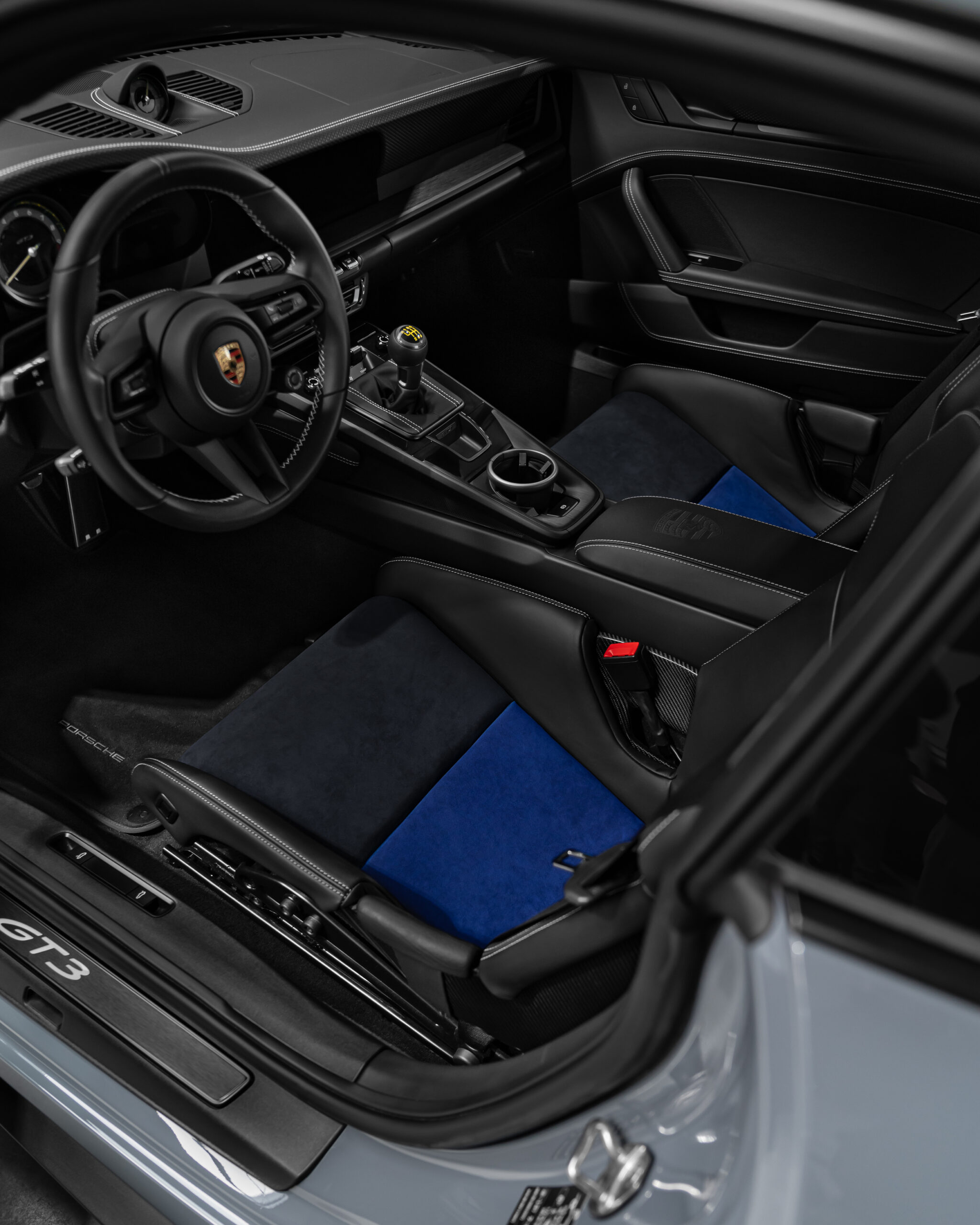 Custom seat inserts LWB 918 carbon buckets – Bild 304