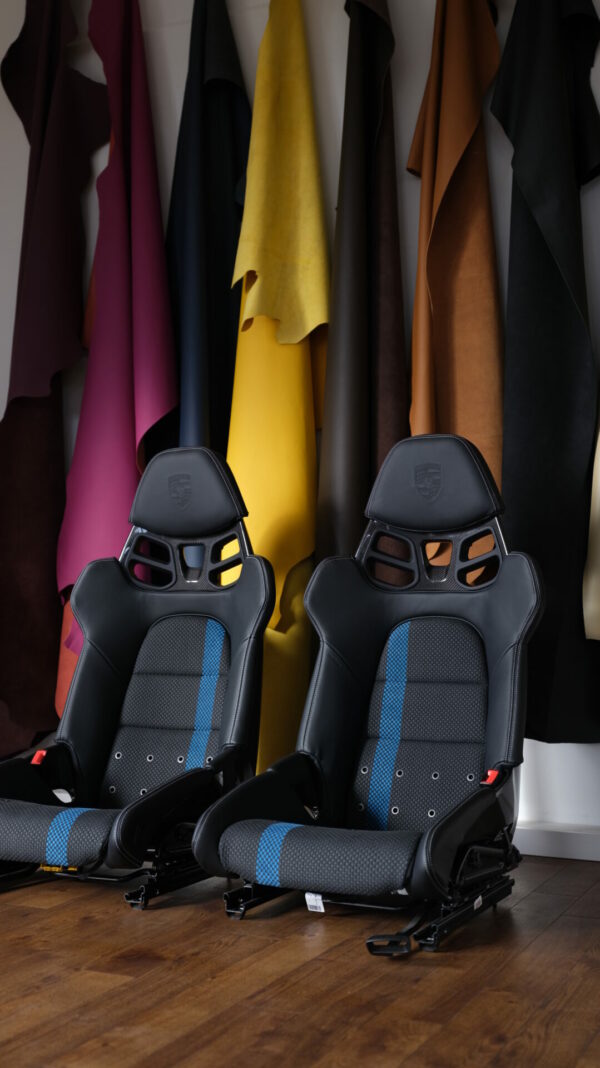 Custom seat inserts LWB 918 carbon buckets – Bild 25