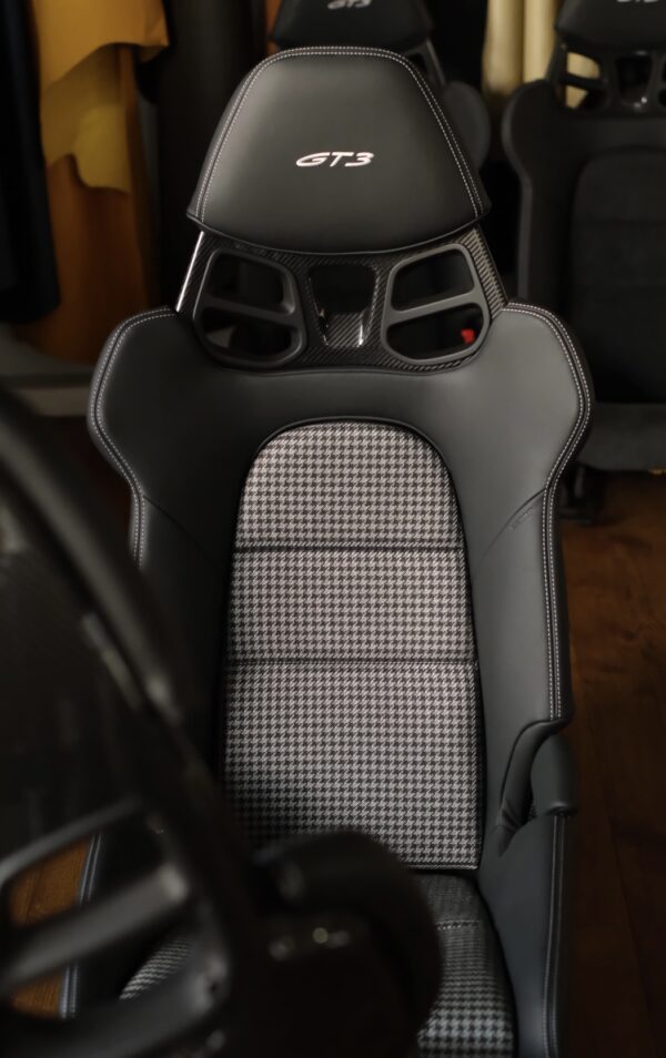 Custom seat inserts LWB 918 carbon buckets – Bild 12
