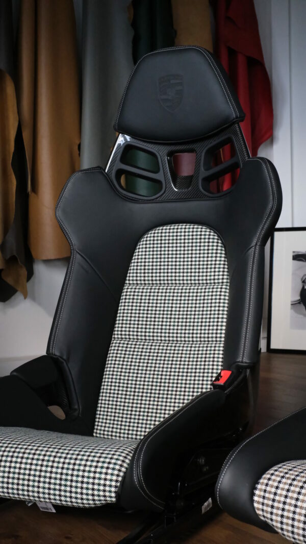 Custom seat inserts LWB 918 carbon buckets – Bild 24