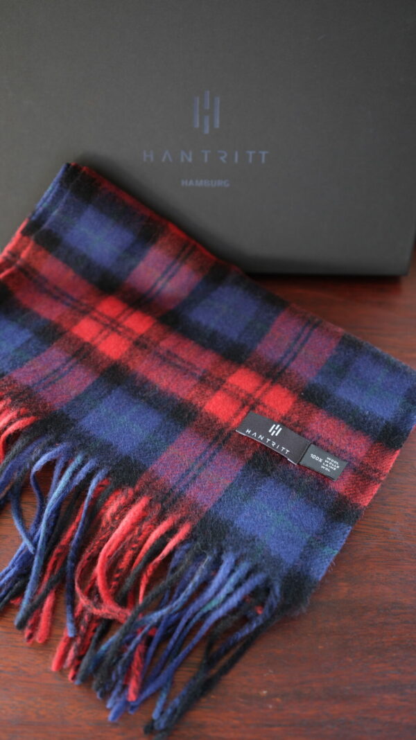 Hantritt tartan red & blue wool scarf – Bild 3