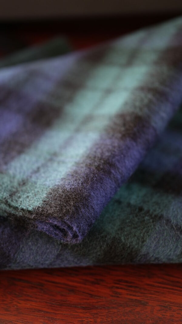 Hantritt tartan green & blue wool scarf - Image 11