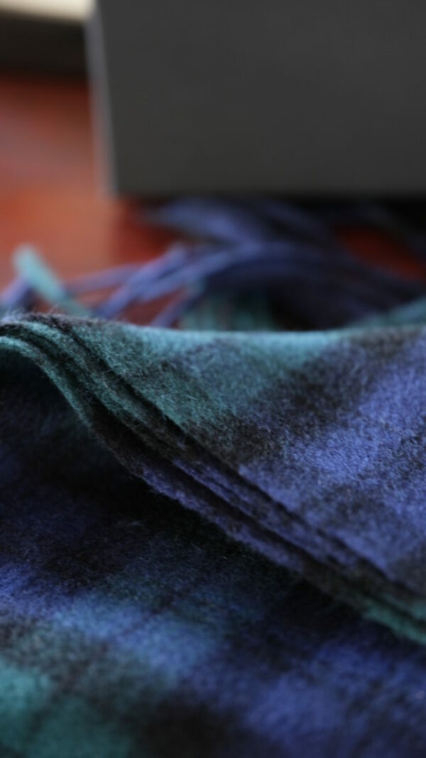 Hantritt tartan green & blue wool scarf - Image 10