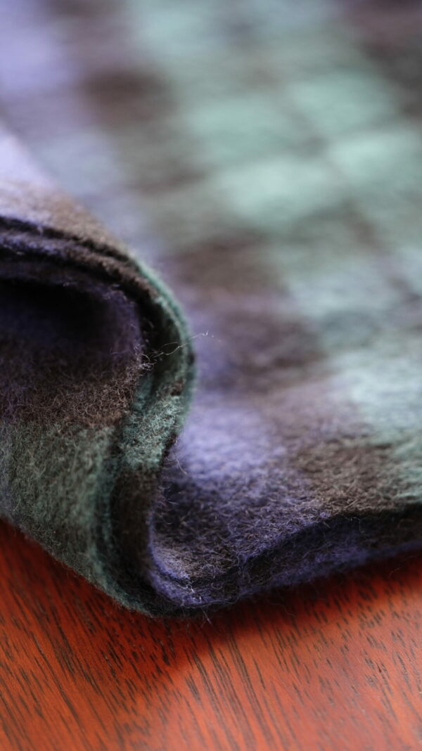 Hantritt tartan green & blue wool scarf - Image 9