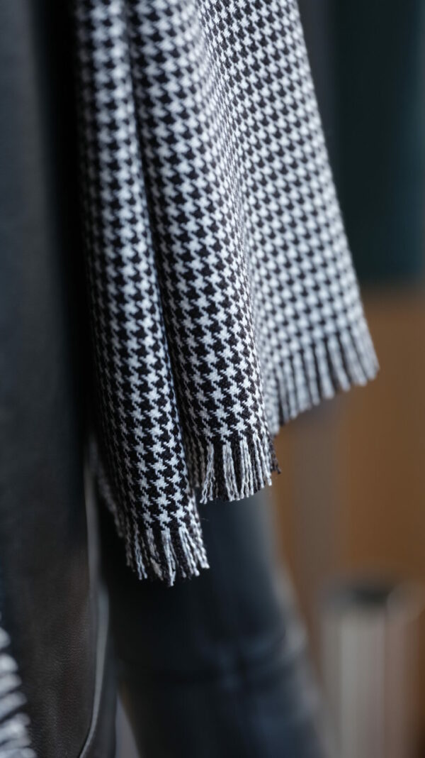 Hantritt vichy wool scarf – Bild 5