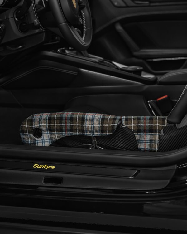 Side bolster protector set for Porsche 918 LWB carbon lightweight bucket seats