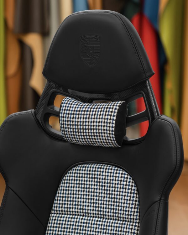 Headrest pillow for Porsche LWB 918 fixed carbon bucket seats
