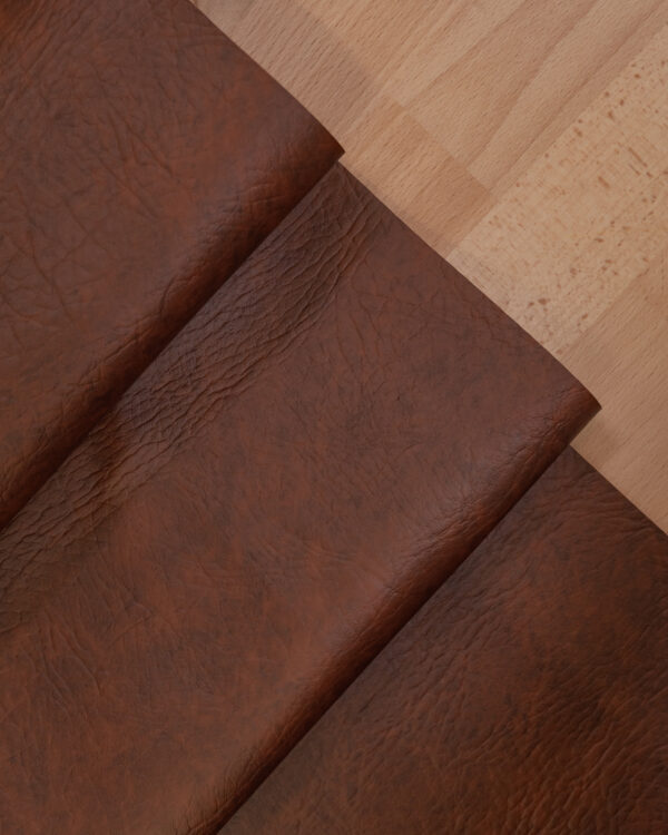 Original bordeaux colored leatherette / Vinyl for your Porsche.