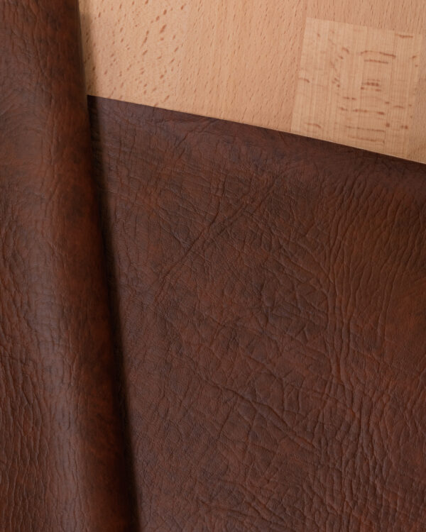 Original bordeaux colored leatherette / Vinyl for your Porsche.