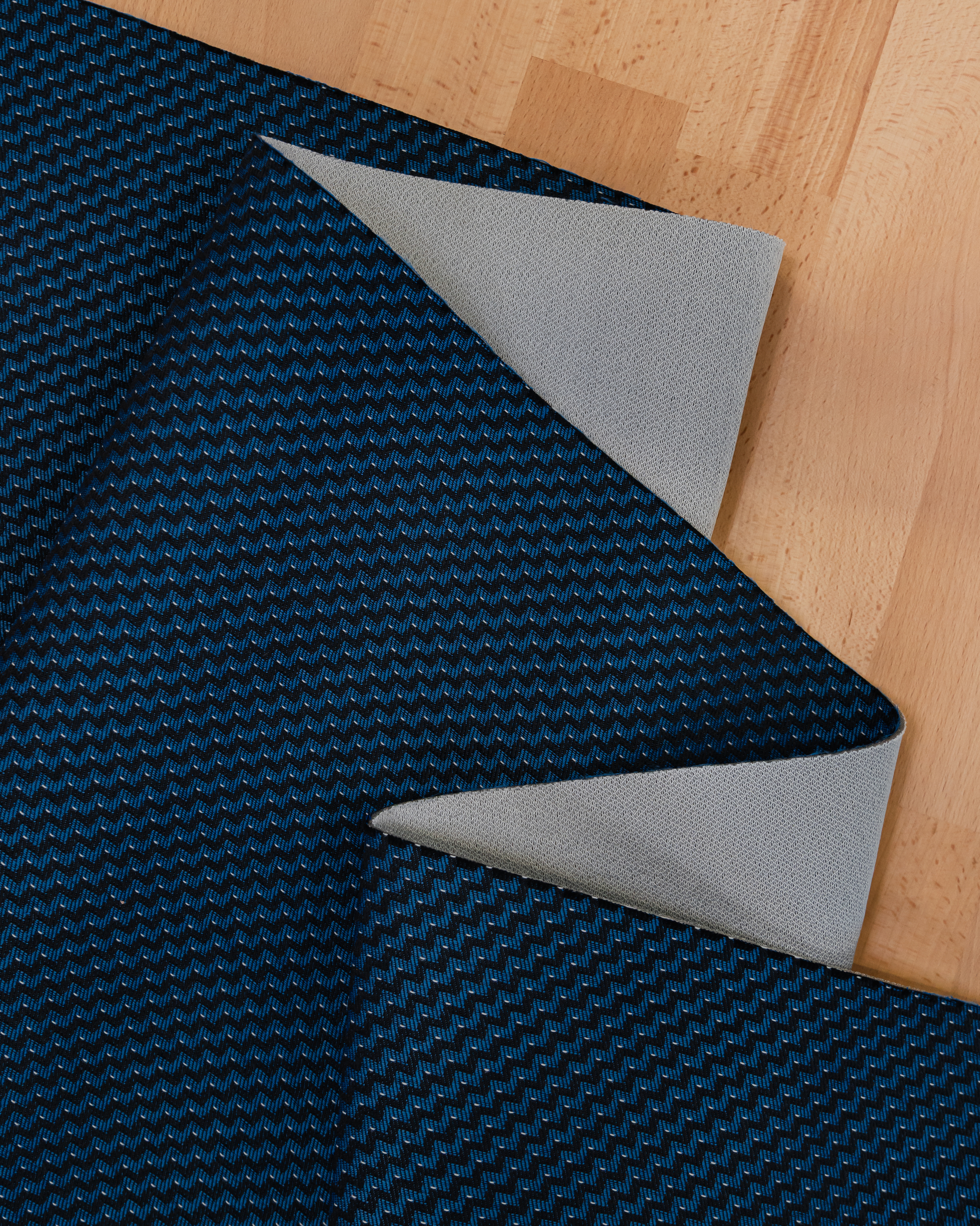 Blue & Black quilt pattern