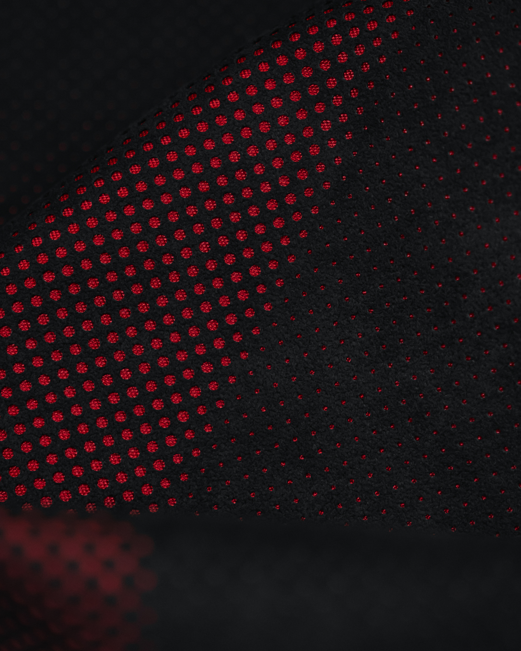 Signature Textile with Red Dot Pattern – Bild 6