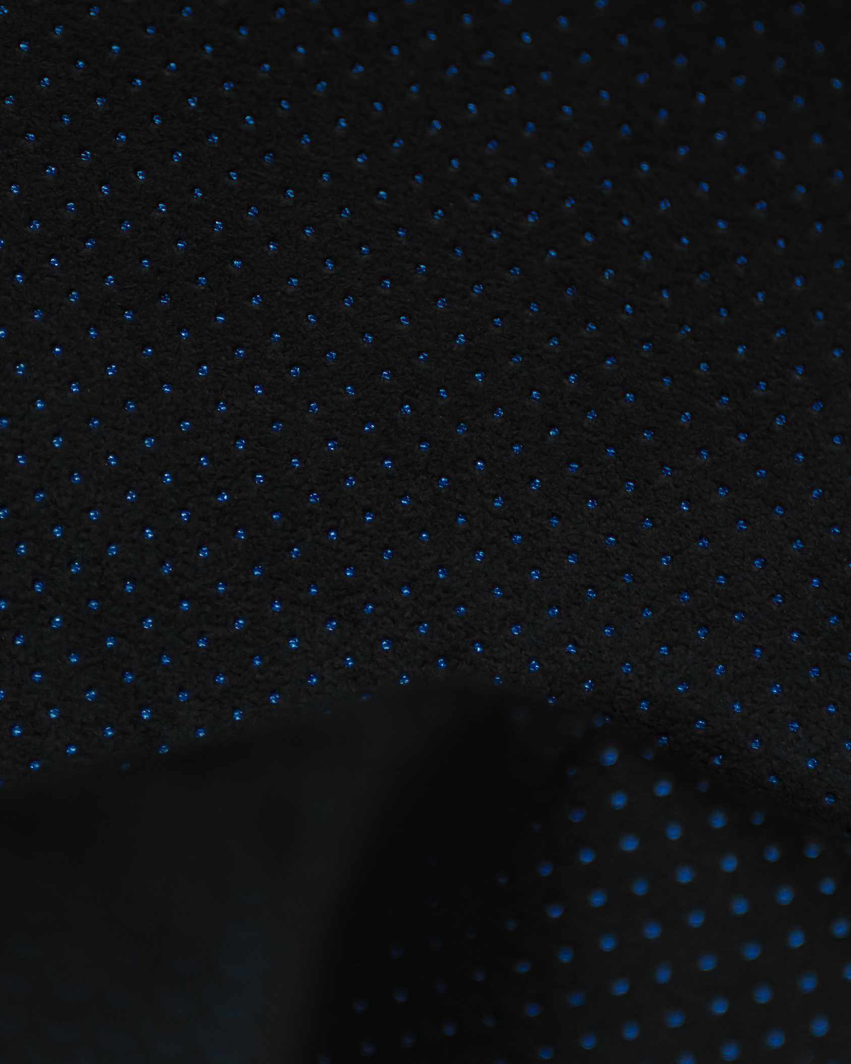 Signature Textile with Blue Dot Pattern – Bild 5