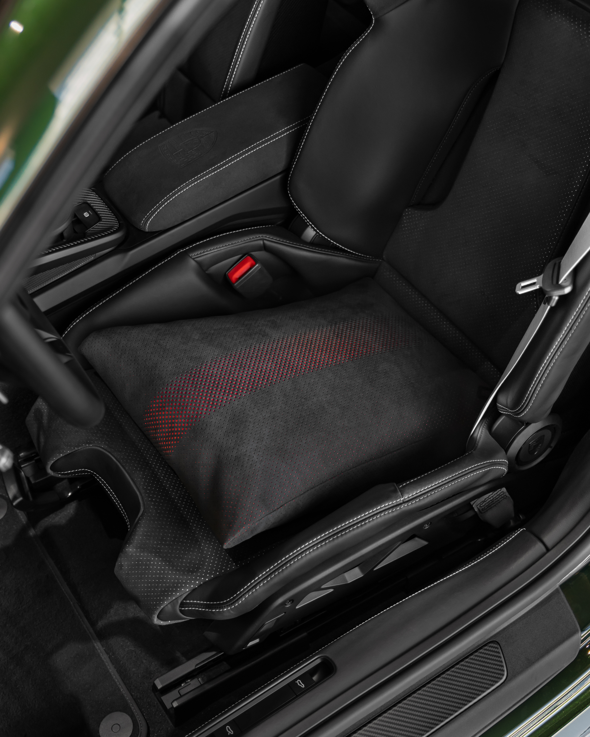 Space increase pillow for 992.2 folding bucket seats – Bild 7