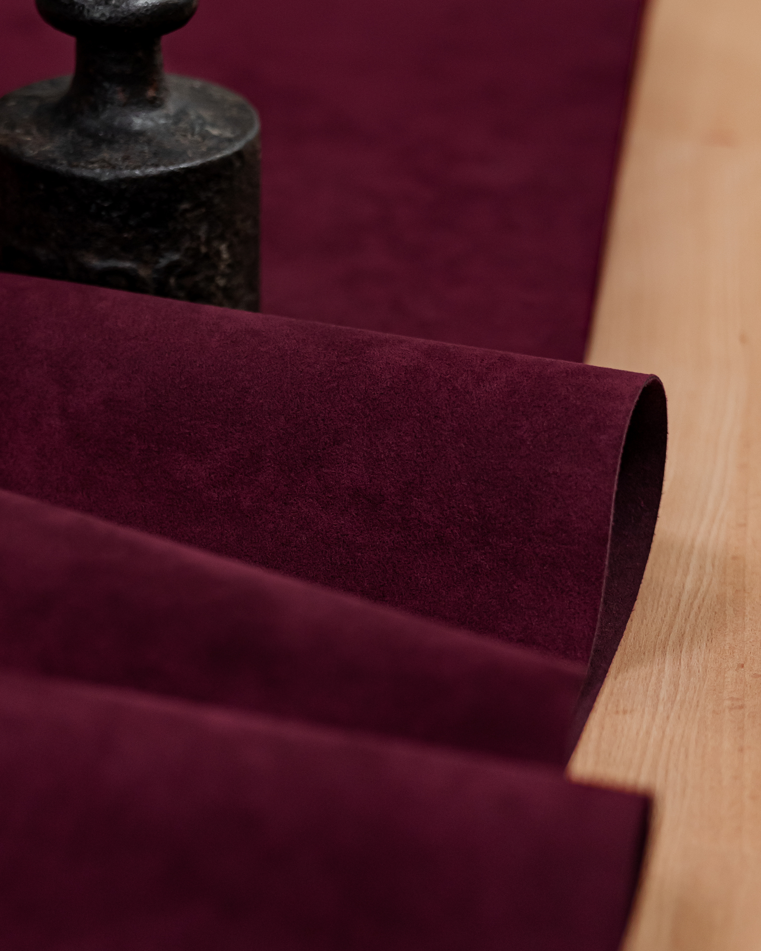 Automotive Alcantara® Pannel Bordeaux – Bild 2