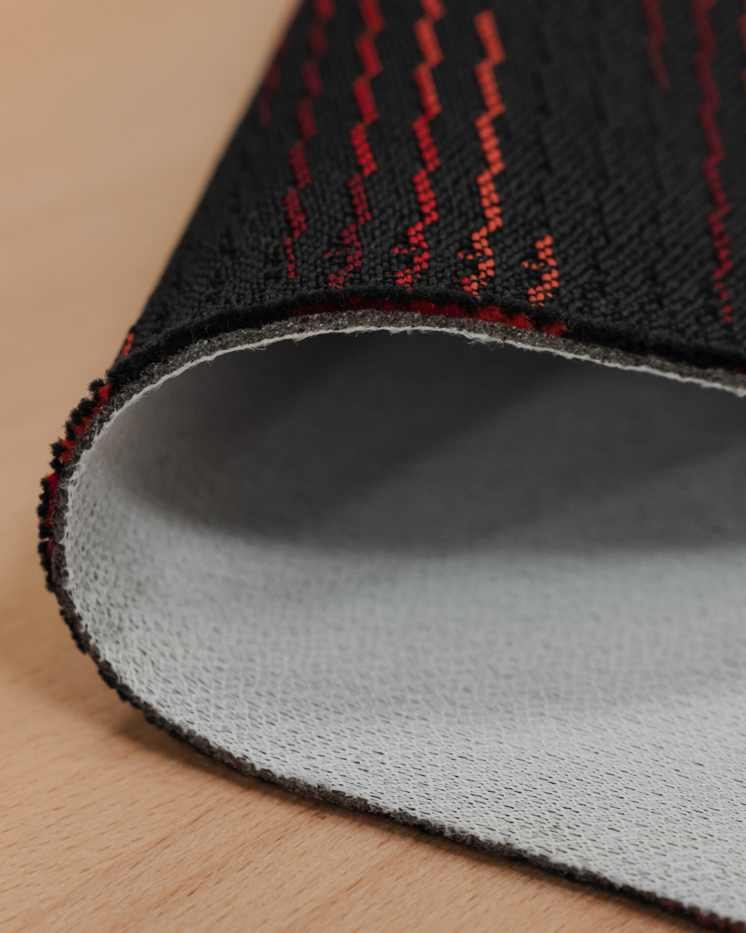 Racing stripes black & red